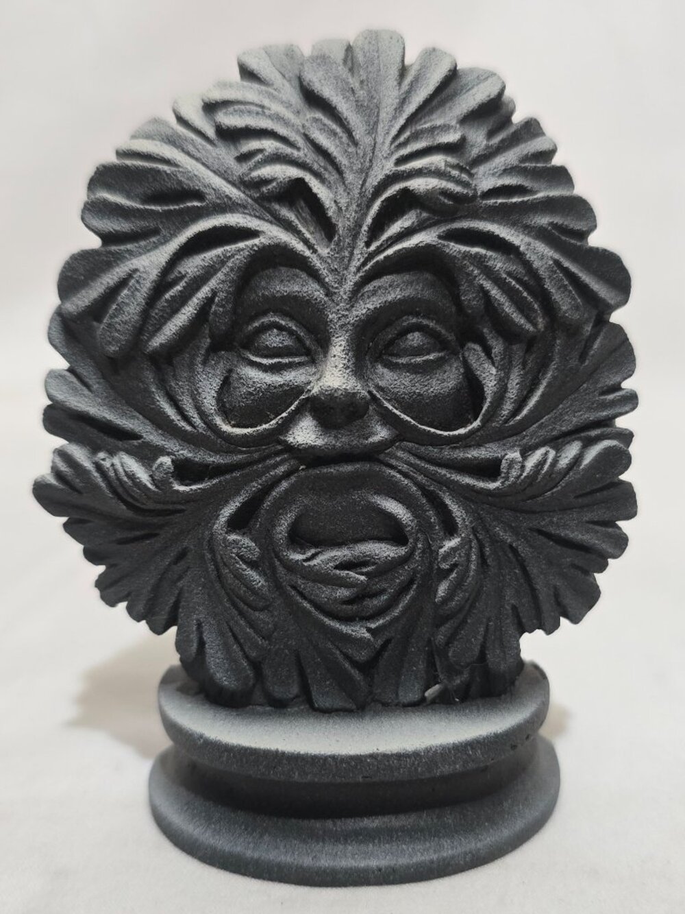 Vtg Carved Green Man Frosted  - Round - Montier En-Der 2 3/4" w x 3 1/2" H